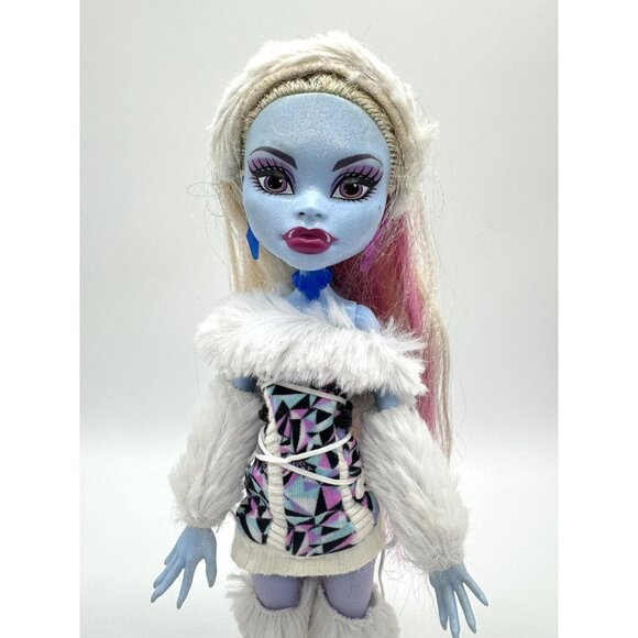 Monster High Doll Abbey Bominable First Wave With Pet Mammoth & Accessories - Picture 2 of 8